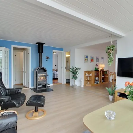 Feriehus Flora - 150m From The Sea By Interhome