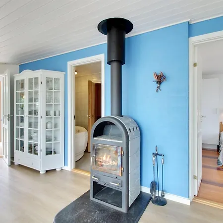 Flora - 150m From The Sea By Interhome