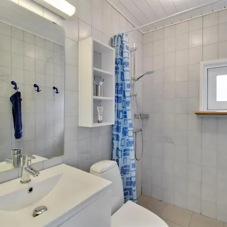 Flora - 150m From The Sea By Interhome